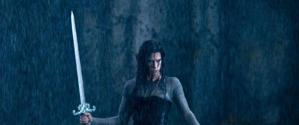 UNDERWORLD 3  LE SOULEVEMENT DES LYCANS UNDERWORLD 3 - Rhona Mitra sous la pluie